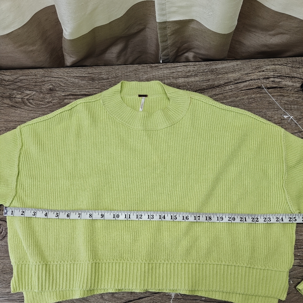 Free People Easy Street Crop Pullover Sweater. Size XS. - Picture 4 of 7
